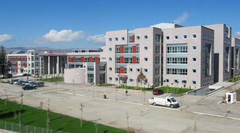 Kırşehir Eğitim ve Araştırma Hastanesi İç Hastalıkları-Dahiliye Doktorları