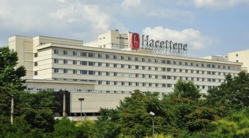 Hacettepe Üniversitesi Tıp Fakültesi Hastanesi Nefroloji Doktorları