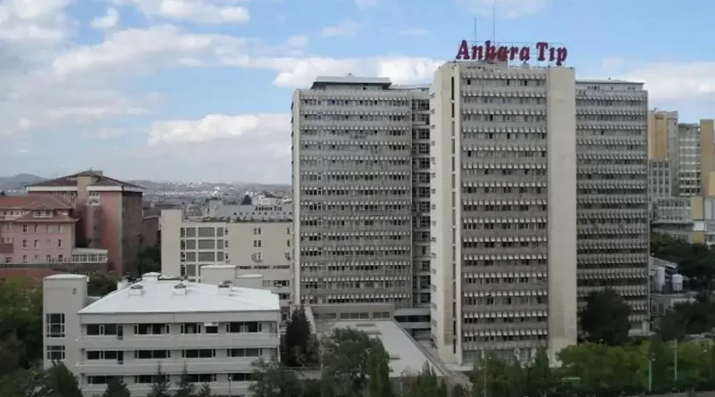 Ankara Üniversitesi Tıp Fakültesi Hastanesi Kulak Burun Boğaz Doktorları